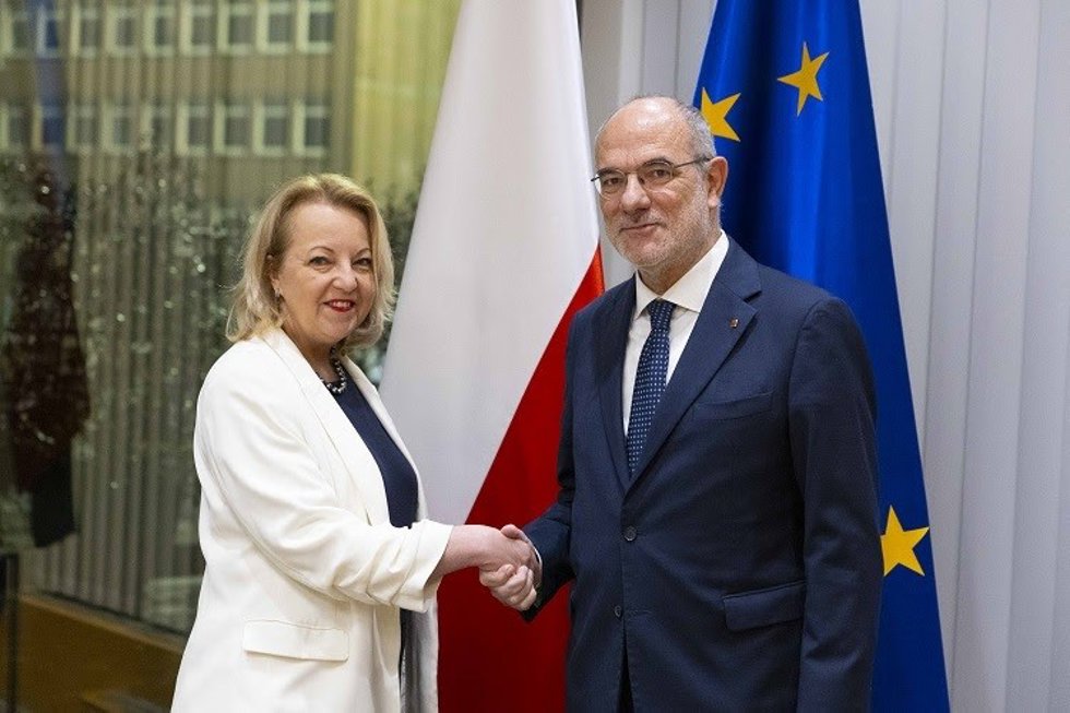 El conseller de Unión Europea y Acción Exterior, Jaume Duch, y la representante permanente de Polonia ante la UE, Agnieszka Bartol