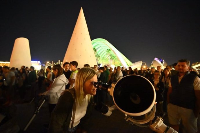 El Museu de le Ciències organitza una conferència d'astronomia i una observació amb telescopis