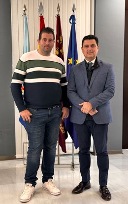 El alcalde de San Javier, José Miguel Luengo, y el nuevo alcalde pedáneo de El Mirador, José Antonio García Hernández