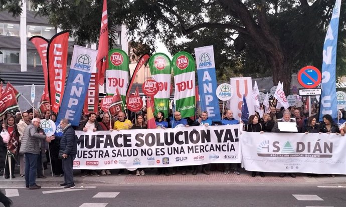 Archivo - Protesta por la continuidad de Muface.