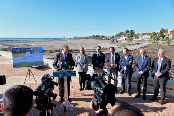 El Consejero De Turismo Y Andalucía Exterior De La Junta De Andalucía, Arturo Bernal, Ha Visitado Este Jueves Las Actuaciones Contempladas Dentro Del Plan De Sostenibilidad Turística De Motril (Granada)