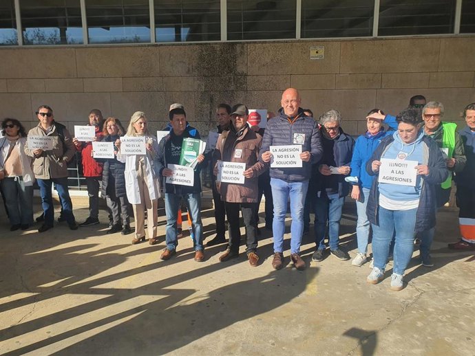 Concentración de la Junta de Personal de Atención Primaria de Huelva en Isla Cristina.