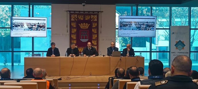 Antonio Aragón en la primera Jornada sobre el Plan Territorial de Emergencia Local.