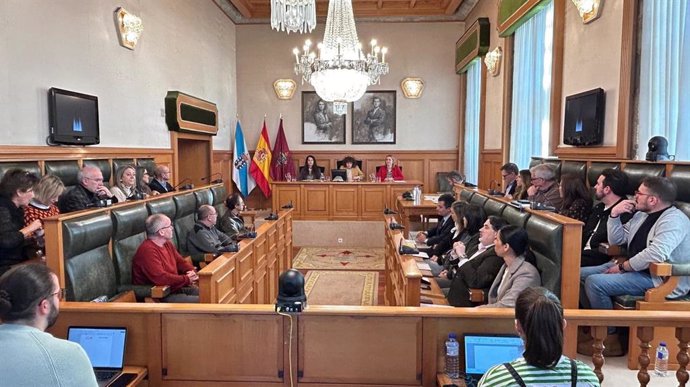 Pleno extraordinario de debate do estado de municipio de Santiago de Compostela 2025.