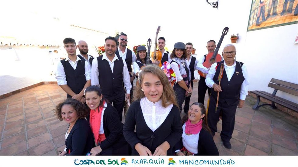 La panda de verdiales Arroyo Conca del municipio malagueño de Comares acompañará a Mancomunidad Axarquía Costa del Sol en la promoción turística que se va a desarrollar de la comarca con motivo de la Feria Internacional de Turismo Fitur 2025