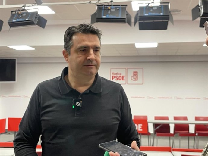 El senador del PSOE onubense Amaro Huelva.