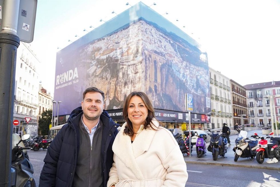 Para la presentación de esta acción promocional, una delegación de Turismo de Ronda presidida por la alcaldesa, María de la Paz Fernández, se ha trasladado hasta Madrid.
