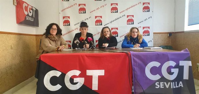 Imagen de la rueda de prensa de las trabajadoras de la limpieza del metro de Sevilla