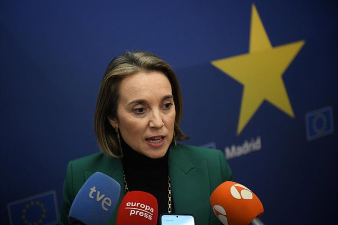 La secretaria general del PP, Cuca Gamarra, durante un coloquio del presidente del Partido Popular Europeo, Manfred Weber con jóvenes, en la Oficina del Parlamento Europeo, a 15 de enero de 2025, en Madrid (España). Antes de este encuentro, Manfred Weber,