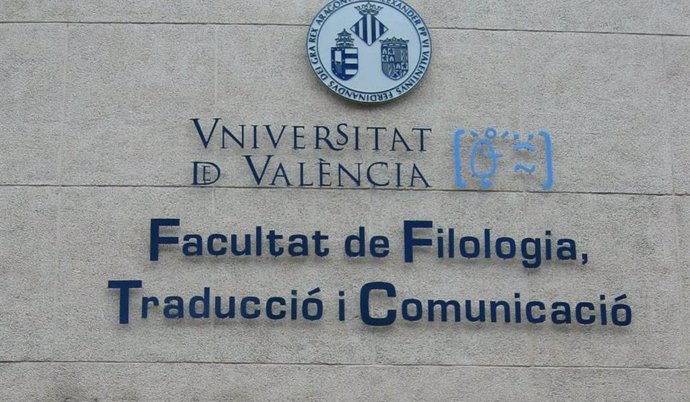 Archivo - Arxiu - Façana de la Facultat de Filologia de la UV