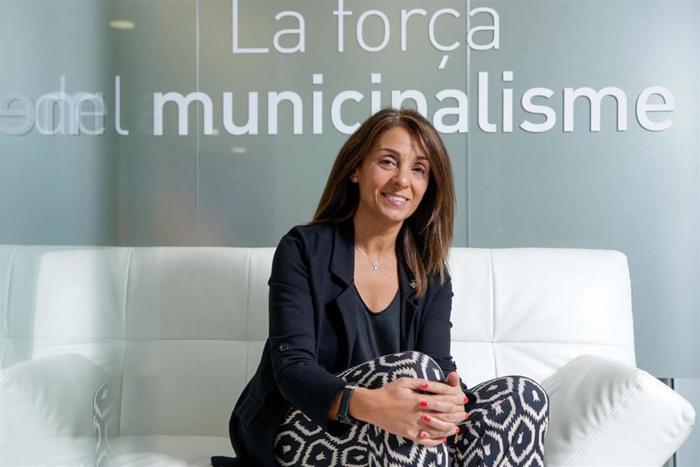 Archivo - La presidenta de la Associació Catalana de Municipis i Comarques (ACM), Meritxell Budó, posa tras una entrevista para Europa Press en la sede de ACM, a 31 de octubre de 2023