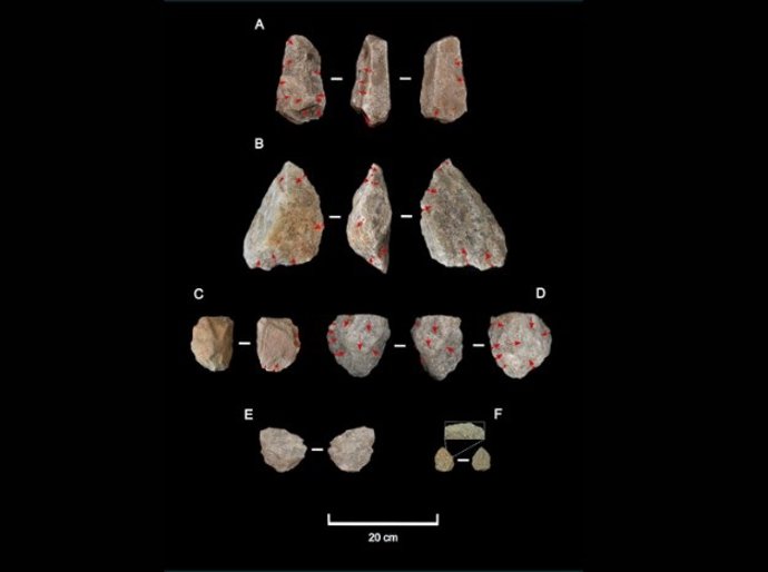Selección de herramientas de piedra procedentes del yacimiento de Engaji Nanyori (Tanzania)