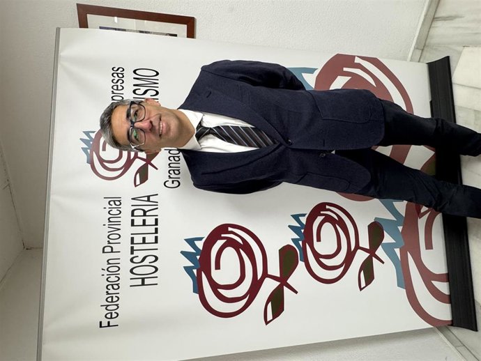 El secretario general de la Federación de Empresas de Hostelería y Turismo de Granada, Juan Manuel López Salazar