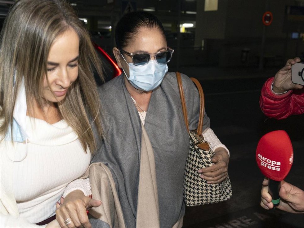 Isabel Pantoja llega al hospital Materno Infantil de Gran Canaria para visitar a la pequeña Alma, a 16 de enero de 2024, en Las Palmas de Gran Canaria    José Ruiz / Europa Press HOSPITAL;SALUD 16/1/2025