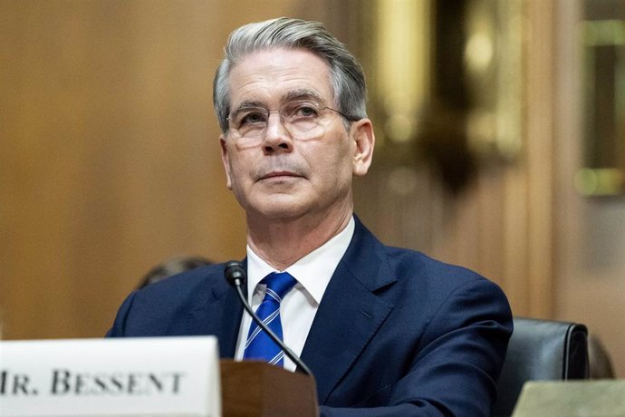 El candidato a secretario del Tesoro de Estados Unidos, el inversor Scott Bessent, en una comisión de Finanzas del Senado