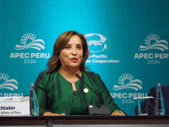 Archivo - November 16, 2024, Lima, Lima, Peru: Dina Boluarte, President of Peru, giving the closing speech at the APEC Peru 2024 Economic Leaders Week (AELW). The Asia-Pacific Economic Cooperation (APEC), established in November 1989, is an economic forum