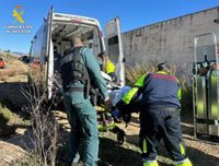 Rescatan a una mujer de 75 años que pasó la noche a la intemperie tras caerse en el monte en Llíria