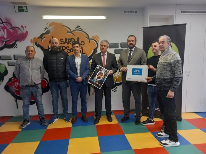 Gobierno de La Rioja y Espirituosos de España firman un acuerdo para prevenir en el consumo de alcohol entre los jóvenes