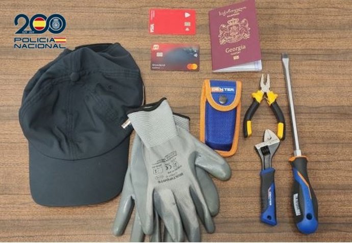 Efectos intervenidos en una operación de la Policía Nacional en Tenerife