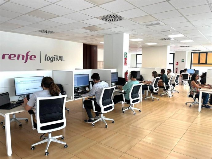 Archivo - Centro de Competencias Digitales de Renfe en Mérida