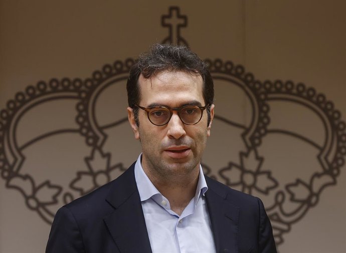 El ministre Carlos Cuerpo es reunix amb empresaris a València
