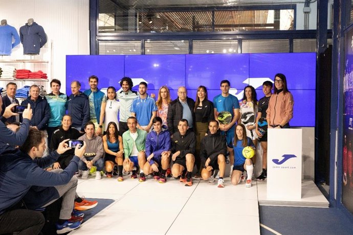 La excampeona olímpica Ruth Beitia, Abel Antón, Raquel González y Juan Carlos Higuero apadrinaron la presentación de la colección de la marca toledana Joma de 2025.