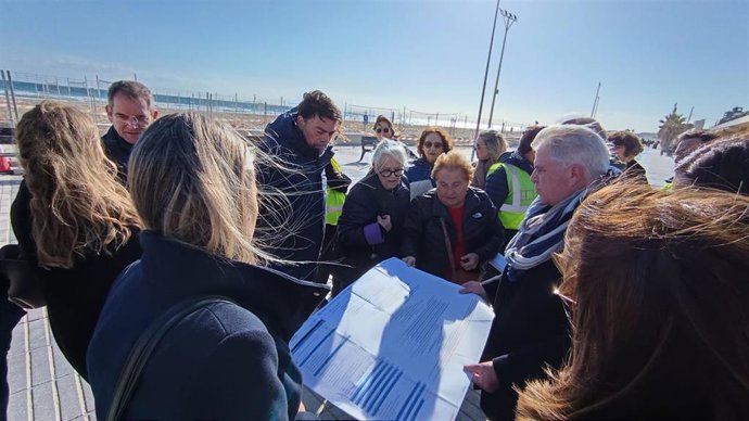 El alcalde de Alicante, Luis Barcala, en el marco de una visita a las obras de remodelación de la avenida de Niza