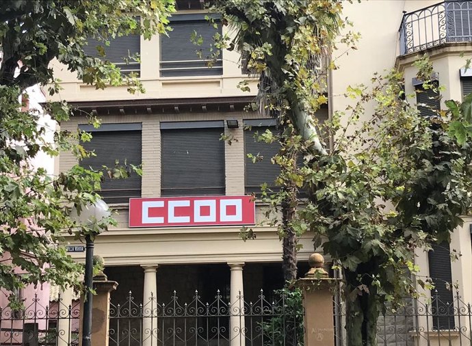 Archivo - Sede de CCOO en Huesca.