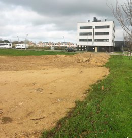 Solar del futuro consultorio de Vega La Camocha, en Gijón.