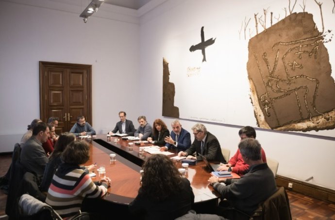 Reunión del Ayuntamiento de Barcelona con las entidades sin ánimo de lucro, fundaciones y cooperativas que forman parte del convenio ESAL
