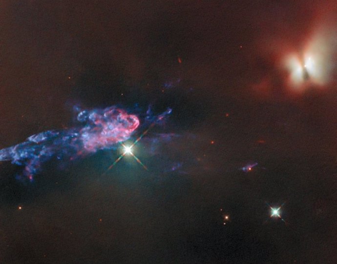 Esta imagen del telescopio espacial Hubble de la NASA/ESA muestra la región de formación de estrellas más cercana a la Tierra, la Nebulosa de Orión (Messier 42, M42), ubicada a unos 1.500 años luz de distancia.