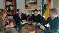 La Junta aborda con el alcalde de Castellar (Cádiz) el arreglo de la carretera A-405