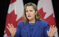 La exministra de Finanzas de Canadá Chrystia Freeland anuncia su candidatura para sustituir a Trudeau