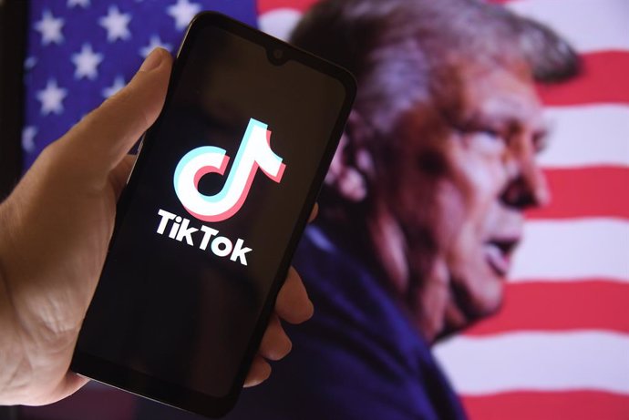 January 17, 2025, Rio De Janeiro, Rio De Janeiro, Brasil: Rio de janeiro (rj), 17/01/2025 - tiktok/united states/app: tiktok may close its app for users in the united states starting sunday (19), when a federal law banning the social media tool in the cou