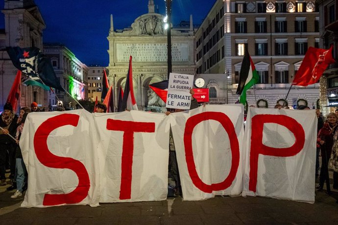 January 17, 2025, Rome, Rm, Italy: University students and activists gather near the Ministry of Defense in support of Palestine, demanding to stop arming Israel and stop bombing Gaza. ''Italy repudiates war. Stop the weapons.'' read the signs.