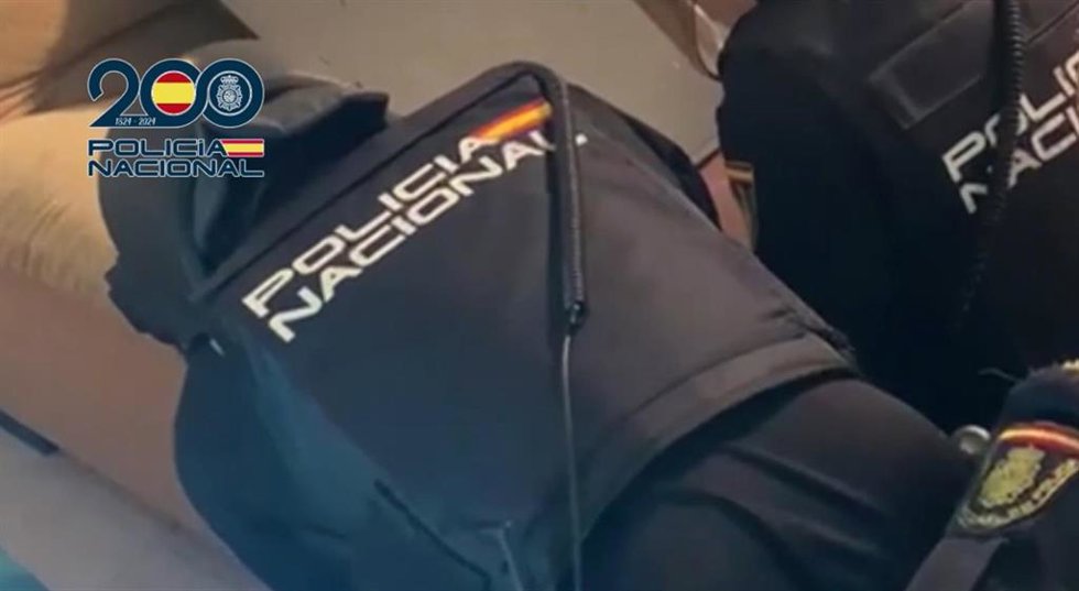 La Policía Nacional ha detenido a cinco personas en esta operación.