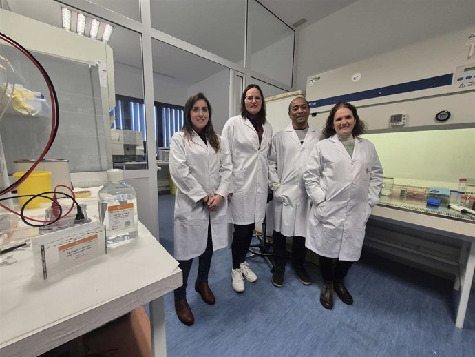 Representates de la empresa Tiaris Biosciences.