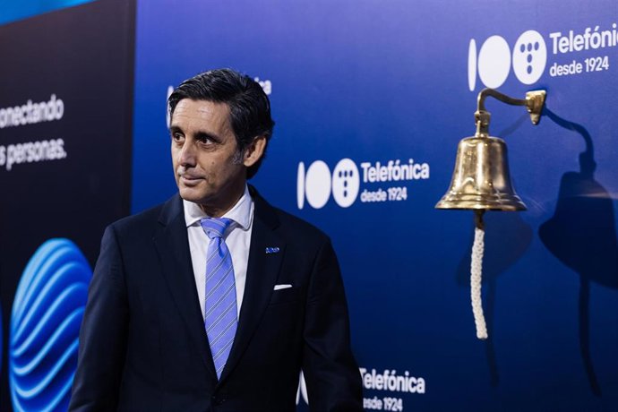 Archivo - El presidente ejecutivo de Telefónica, José María Álvarez-Pallete, durante el toque de campaña de Telefónica, en el Palacio de la Bolsa de Madrid, a 19 de abril de 2024, en Madrid (España).