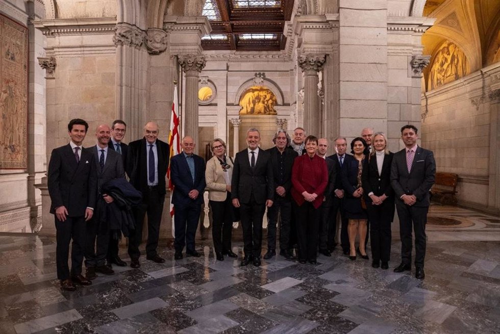 Collboni presidiendo la apertura