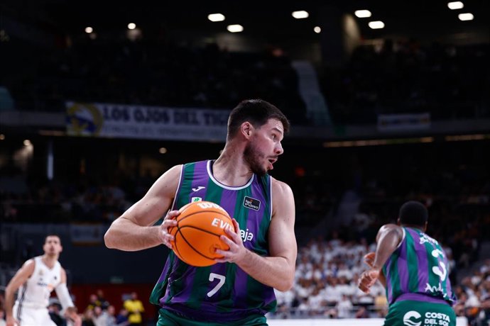 Archivo - Jonathan Barreiro of Unicaja in action during the Spanish League, Liga ACB Endesa, basketball match played between Real Madrid and Unicaja at WiZink Center on December 8, 2024, in Madrid, Spain.