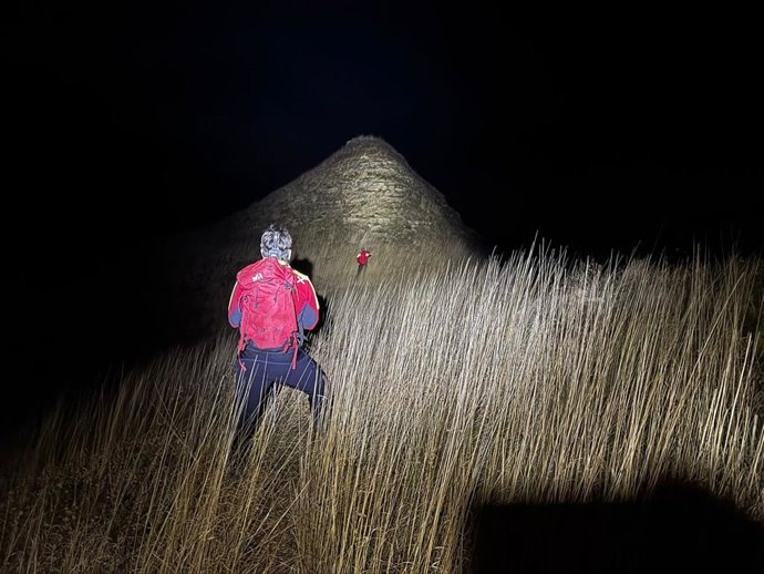 Rescate de dos senderistas en Asón