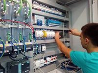 Educación y la Asociación de Empresas Instaladoras colaborarán para captar alumnado de FP de Electricidad y Energía