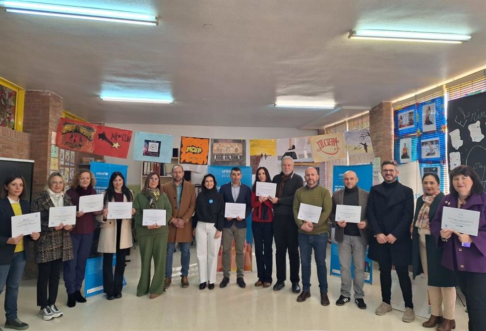 Un total de 15 centros de la Región recibieron el distintivo de Unicef como referentes en educación en derechos de infancia.