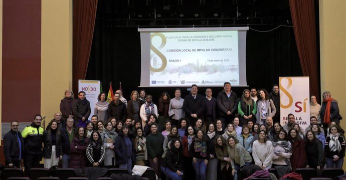 Unas 400 personas participan en el Plan Local de Inclusión Sociolabor del Ayuntamiento de Sevilla.