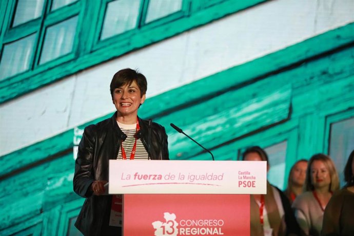 La ministra de Vivienda, Isabel Rodríguez, durante su intervención en el cierre del XIII Congreso del PSOE de Castilla-La Mancha celebrado en Toledo.