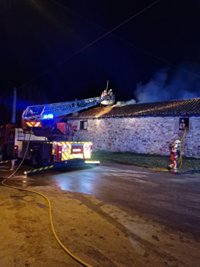 Sofocado el incendio de una vivienda en la Hermandad de Campoo de Suso