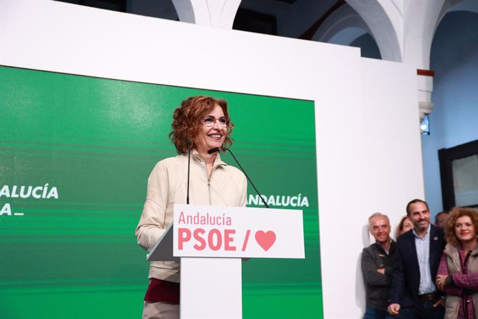 La nueva secretaria general del PSOE-A, María Jesús Montero, interviene durante la rueda de prensa. A 19 de enero de 2025 en Sevilla (Andalucía, España). La Comisión Regional de Ética del PSOE de Andalucía ha proclamado como secretaria general de la feder