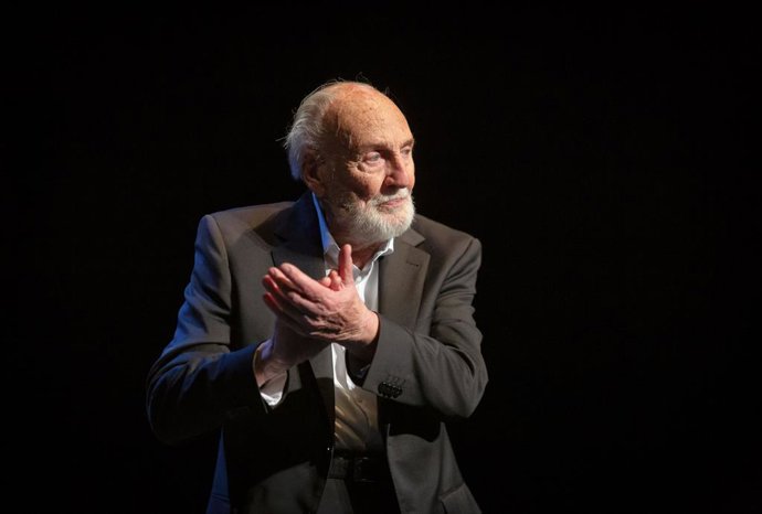 Archivo - Héctor Alterio interpresta 'Una pequeña historia'