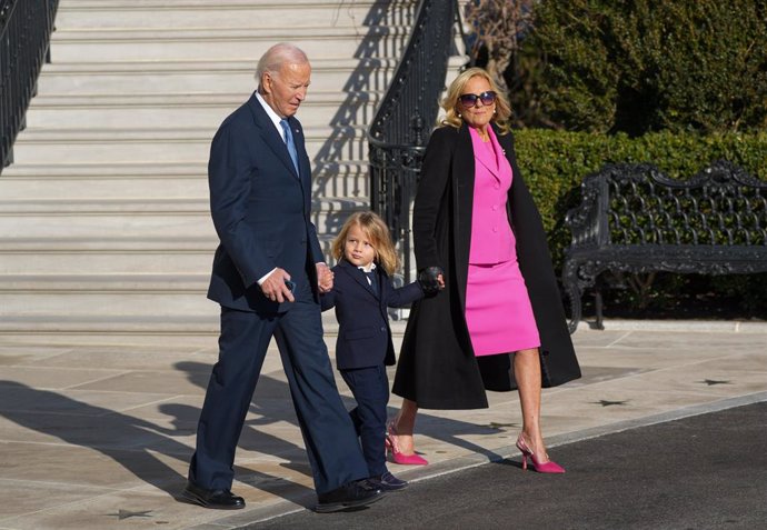 January 17, 2025, Washington, District of Columbia, USA: President Biden, the First Lady, and grandson Beau Biden depart the White House for a trip to Joint Base Andrews to thank the military personnel there for their service during the last four years.