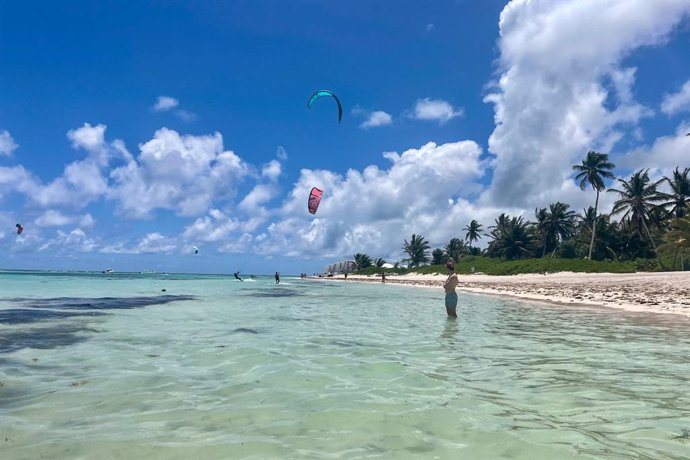 Archivo - Imagen de archivo de una playa en República Dominicana